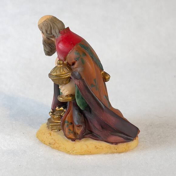 Grandeur Noel 2001 Bethlehem Village Kneeling Wiseman O'Well Porcelain Resin - Picture 3 of 10
